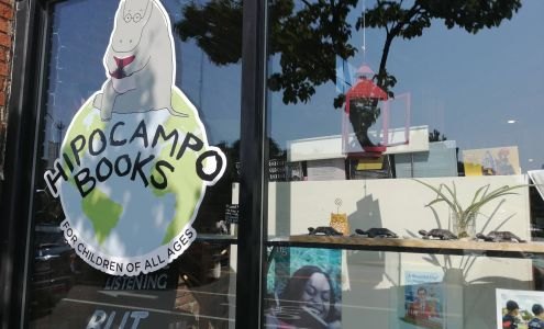 Hipocampo Children's Books business photo